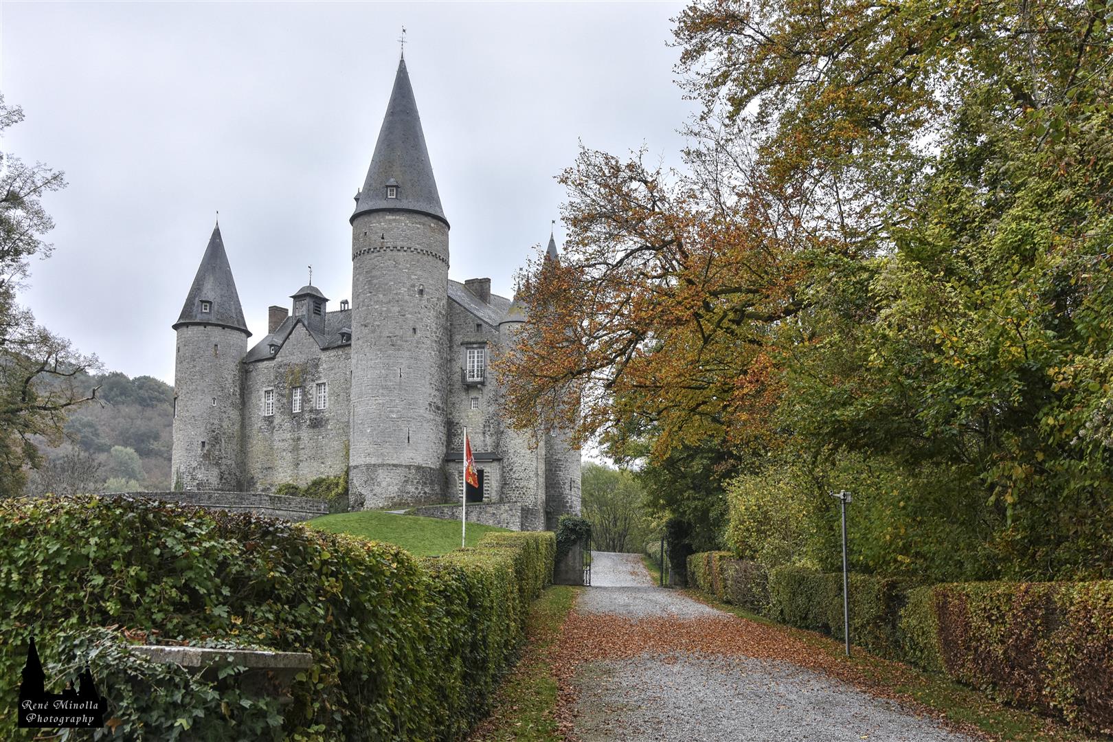 Chateau de Veves, Celles, Belgien